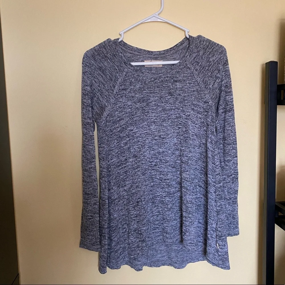 Hollister Gray Long Sleeve Ladies Tunic - Picture 4 of 5